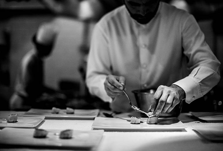 cooking lessons for gastronomic cuisine by the chef Christophe Aribert