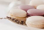 macarons faits maison pour la réception d'un événement